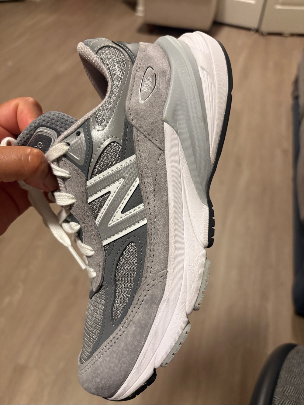 New Balance 990v6 women Grey and White Sneakers